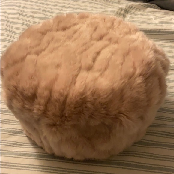 Halogen Accessories - Faux fur bucket hat (Never worn)